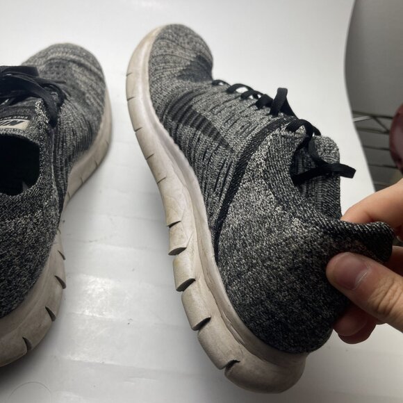 NIKE FREE RN FLYKNIT SNEAKERS/SHOES SZ 11 831069-100 OREO BLACK/WHITE - Picture 10 of 14